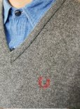 画像4: 【FRED PERRY】フレッドペリー ラムウール V-Neck Sweater(K4101) (4)