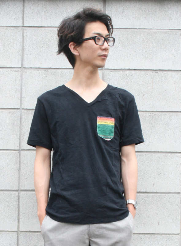 画像: 【M.I.C CALIFORNIA／エムアイシーカリフォルニア】ポケット切り替えVネックTシャツ新入荷アップしました。